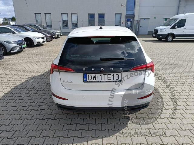 4 - Skoda Scala 1.5 TSI Style Hatchback 2022r. DW1TE13 Magnice