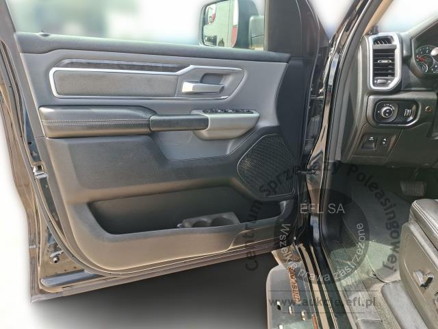 9 - RAM 1500 5.7 V8 BIGHORN AWD LPG 2019r.