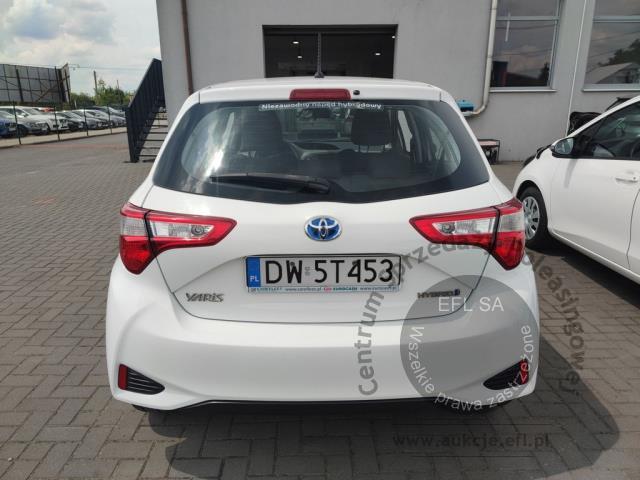 6 - Toyota Yaris Hybrid 100 Active 2017r. DW5T453 UWAGA!! Pojazd znajduje się w lokalizacji: Janki, Al. Krakowska 52, 05-090 Janki