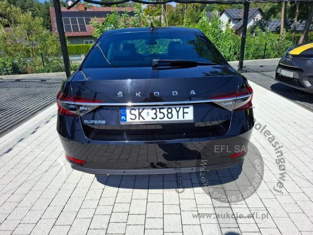4 - SKODA Superb 2.0 TDI SCR Style DSG 2023r. SK358YF Pojazd znajduje się w firmie AACAR sp. z o.o. Kasztanowa 5, 32-400 Jawornik