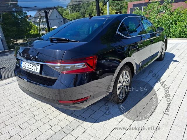 6 - SKODA Superb 2.0 TDI SCR Style DSG 2023r. SK358YF Pojazd znajduje się w firmie AACAR sp. z o.o. Kasztanowa 5, 32-400 Jawornik