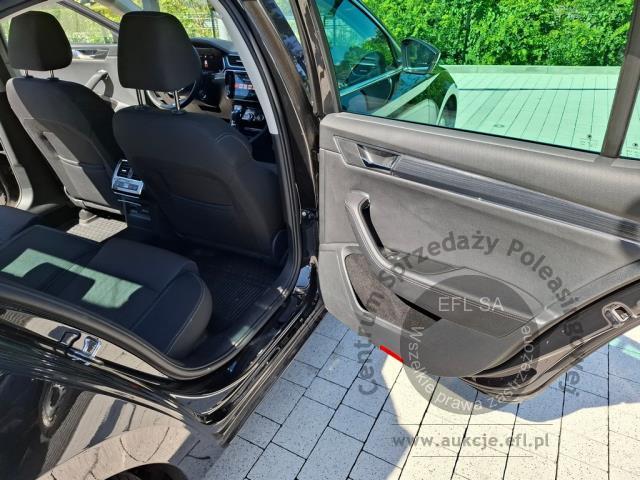 9 - SKODA Superb 2.0 TDI SCR Style DSG 2023r. SK358YF Pojazd znajduje się w firmie AACAR sp. z o.o. Kasztanowa 5, 32-400 Jawornik