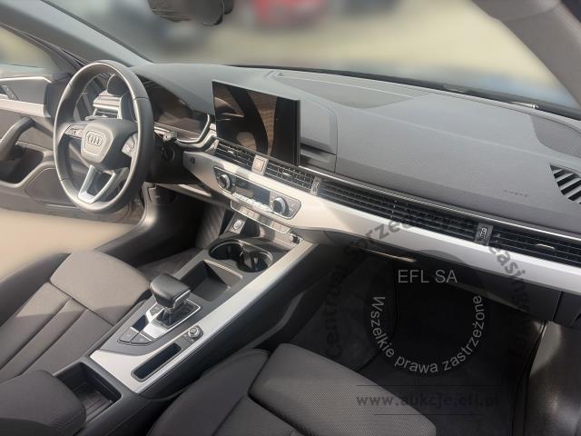 10 - AUDI A4 AVANT 35 TDI STRONIC 2023r.