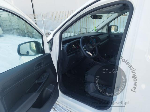 6 - Volkswagen Caddy Cargo 2.0 TDI 2022r. DW8UR13 Pojazd znajduje się w firmie ARCTOS GROUP sp. z o.o. Al. Krakowska 7, 02-183 Warszawa