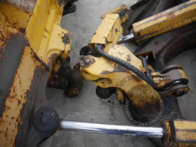 23 - Spycharka gąsienicowa KOMATSU D51PX-22 2010r.