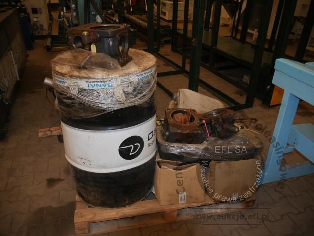 33 - Spycharka gąsienicowa KOMATSU D51PX-22 2010r.