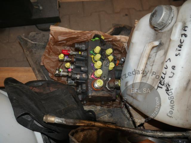 38 - Spycharka gąsienicowa KOMATSU D51PX-22 2010r.