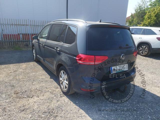 2 - Volkswagen Touran 1.5 TSI EVO Comfortline 2023r. WZ204GJ Pojazd znajduje się w firmie ARCTOS GROUP sp. z o.o. Al. Krakowska 7, 02-183 Warszawa