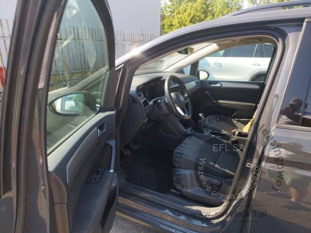 5 - Volkswagen Touran 1.5 TSI EVO Comfortline 2023r. WZ204GJ Pojazd znajduje się w firmie ARCTOS GROUP sp. z o.o. Al. Krakowska 7, 02-183 Warszawa