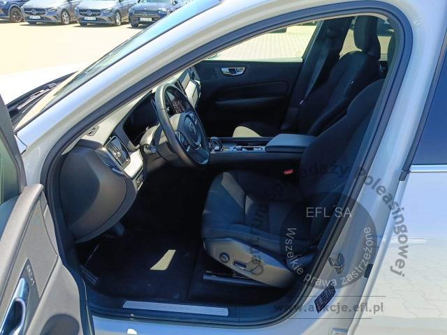7 - Volvo XC60 B4 B Momentum Pro automat 2022r. WND9028A Magnice