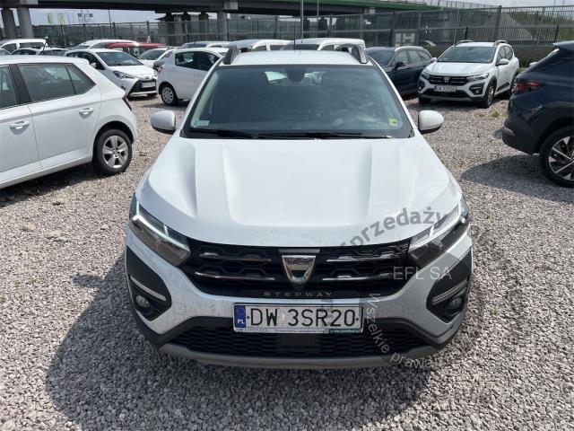 2 - Dacia Sandero Stepway 1.0 TCe Comfor 2022r. DW3SR20 UWAGA!! Pojazd znajduje się w firmie AUTO MOTO CENTRUM sp. z o.o. ul. Ostrowska 328 (przy Trasie Katowickiej) 61-312 Poznań