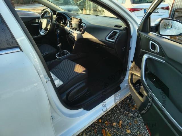 9 - Kia  Cee'd 2022r. WND1953C Pojazd znajduje się w firmie ARCTOS GROUP sp. z o.o. Al. Krakowska 7, 02-183 Warszawa