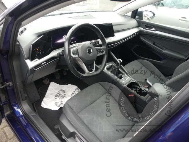 7 - Volkswagen Golf VIII 2.0 TDI Life Kombi 2022r. PY19611 Pojazd znajduje się w firmie AUTO MOTO CENTRUM sp. z o.o. ul. Ostrowska 328 (przy Trasie Katowickiej) 61-312 Poznań