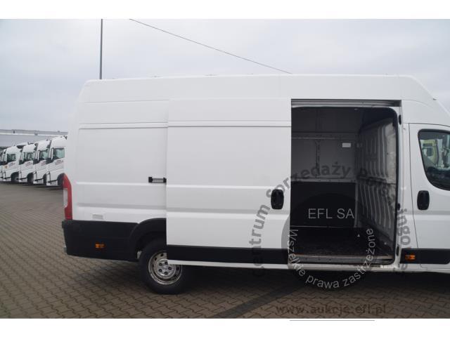 12 - PEUGEOT BOXER FURGON 2.0 BLUEHDI L4H3 2018r.