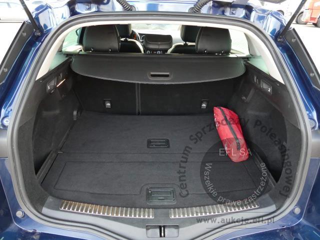 10 - RENAULT MEGANE 1.3 TCe 140KM KOMBI 2020r.