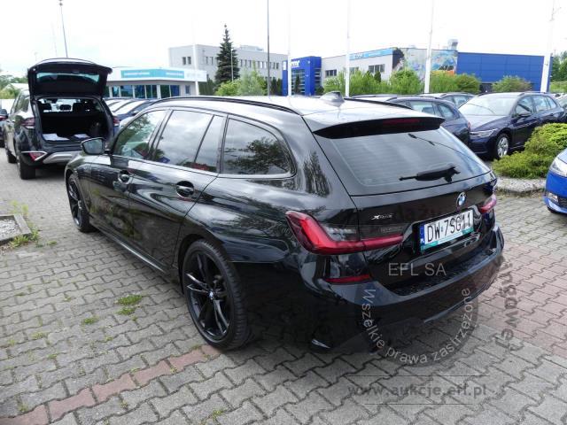 4 - BMW Seria 3 330i xDrive M Sport 2021r. DW7SG11 AUTO MOTO CENTRUM Sp. z o.o. Poznań 61-312, ul. Ostrowska  328