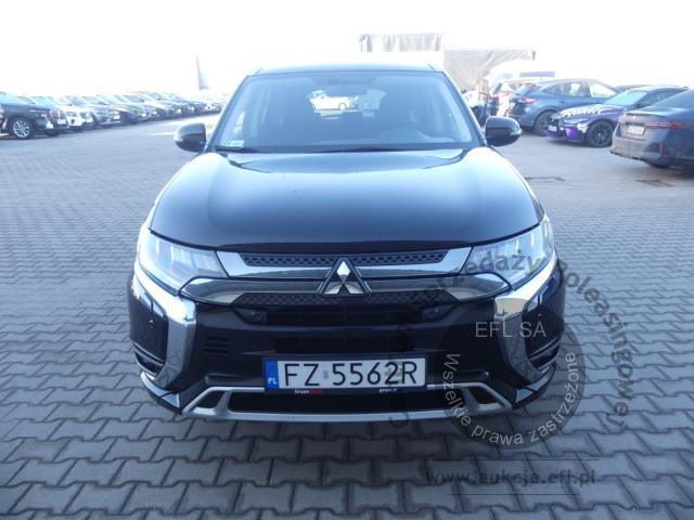 2 - MITSUBISHI OUTLANDER 2.4 PHEV AWD AUTOMAT 2020r.