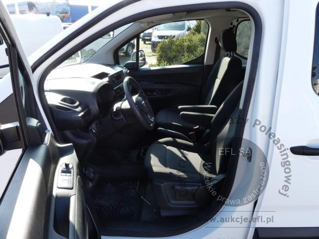 9 - Opel Combo Cargo XL 1.5 CDTI 2,4t  2020r. PO9SM27 UWAGA!! Pojazd znajduje się w firmie AUTO MOTO CENTRUM sp. z o.o. ul. Ostrowska 328 (przy Trasie Katowickiej) 61-312 Poznań