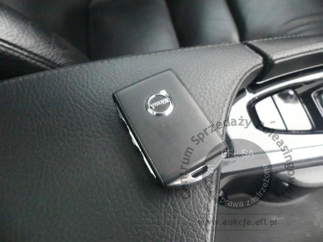 8 - VOLVO XC90 T5 AWD 2018r.
