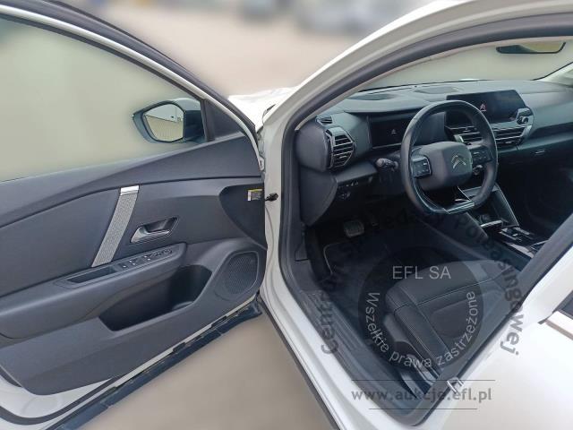 9 - CITROEN C4 X 1.2 PT 130 EAT8 SHINE 2023r.