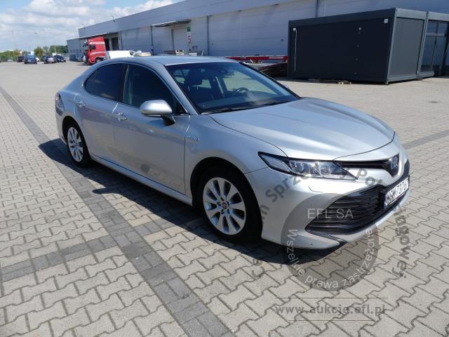 2 - TOYOTA CAMRY 2.5 VVT-I+H E-CVT  2019r.