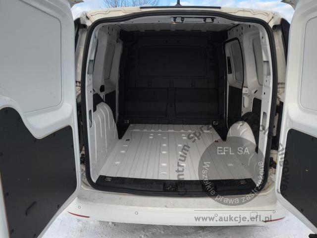 7 - Volkswagen  Caddy 2.0 TDI 2022r. DW8UR65 Pojazd znajduje się w firmie ARCTOS GROUP sp. z o.o. Al. Krakowska 7, 02-183 Warszawa