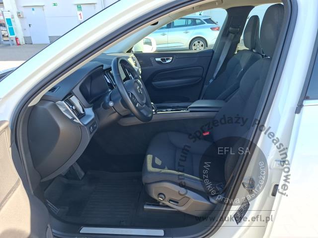 7 - Volvo XC 60 B4 D AWD Momentum 2021r. DW3PW14 Magnice