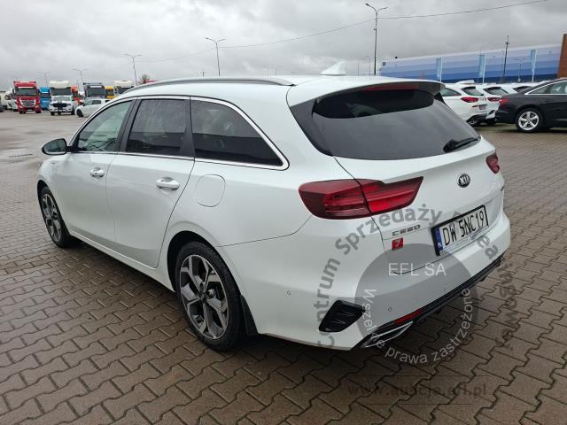 2 - Kia Ceed 1.6 GDI PHEV L DCT 2021r. DW5NC19 Magnice